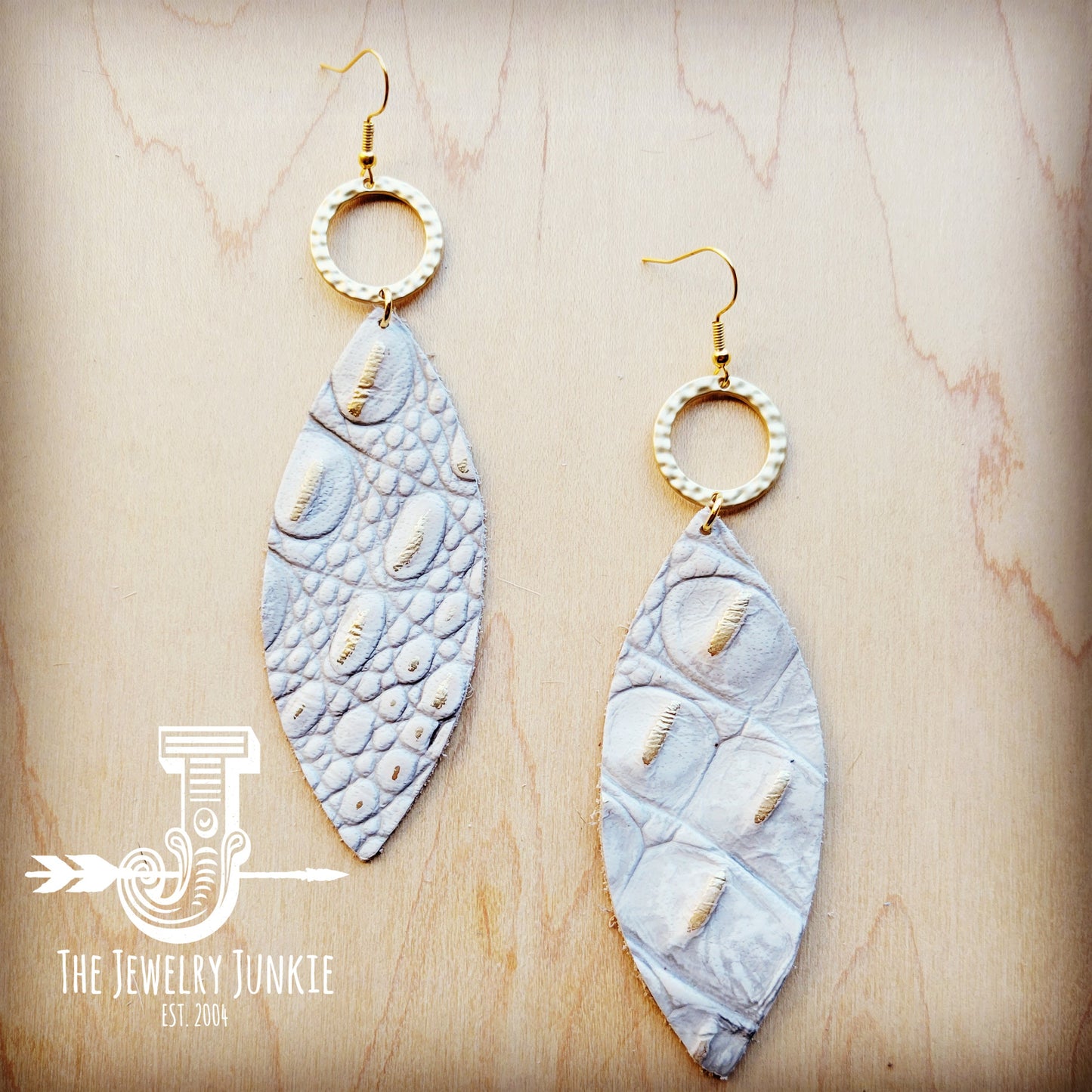 Narrow Leather Oval Earrings White & Gold Gator w/ Matte Gold Hoop 210x-0
