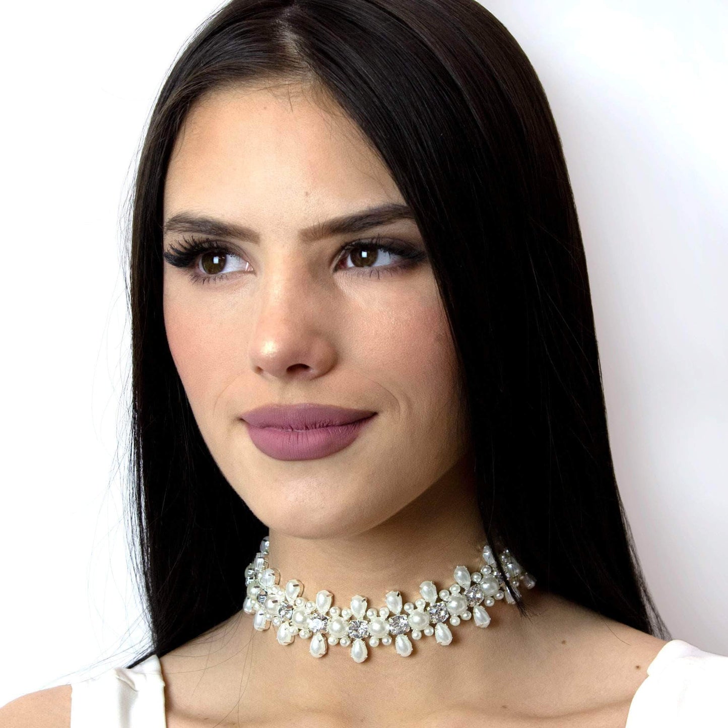 #16712 - Stretch Pearl Cluster Choker-2