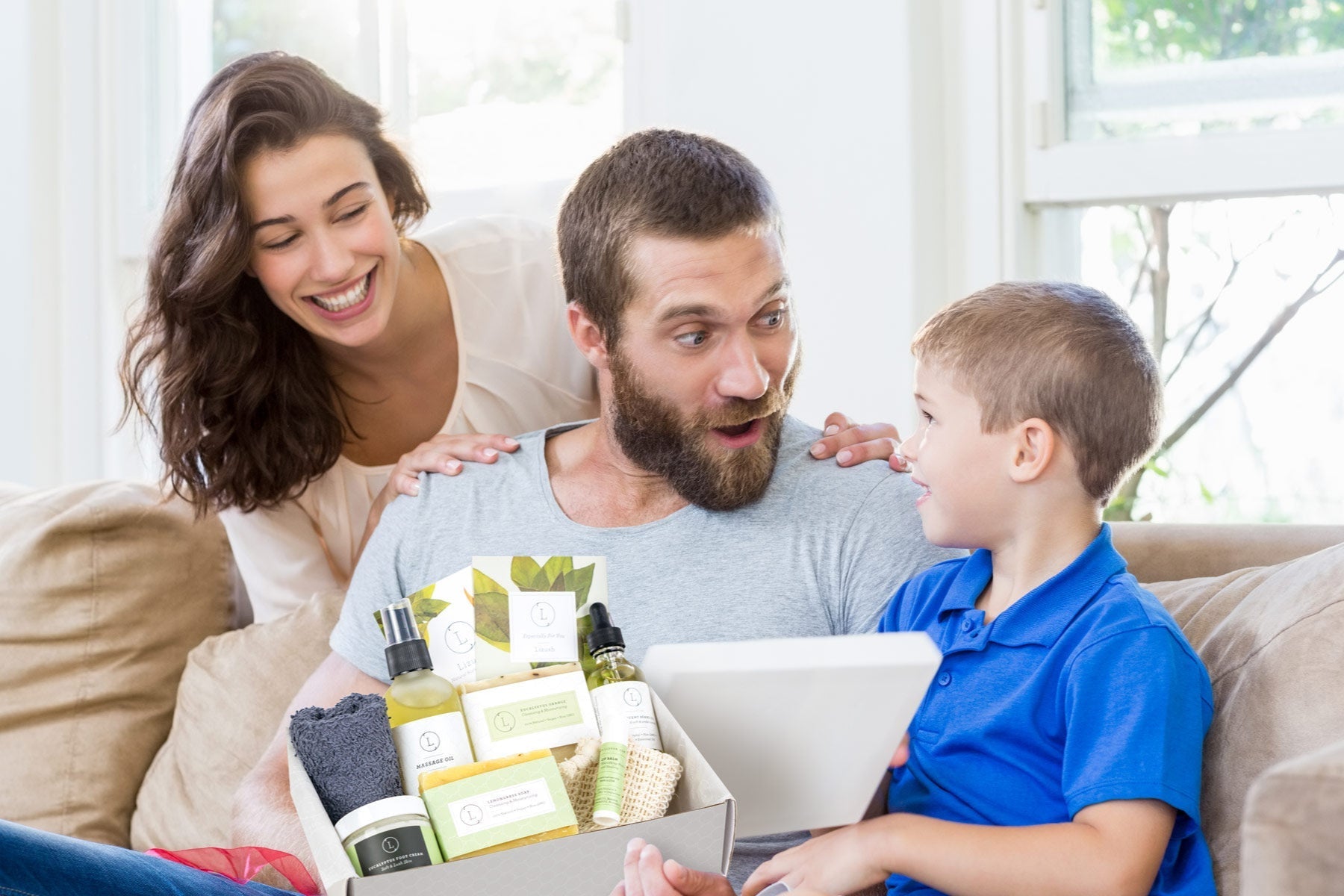 One year SUBSCRIPTION BOXES for MEN (Will be shipped every 3 months)-0