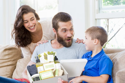 One year SUBSCRIPTION BOXES for MEN (Will be shipped every 3 months)-0
